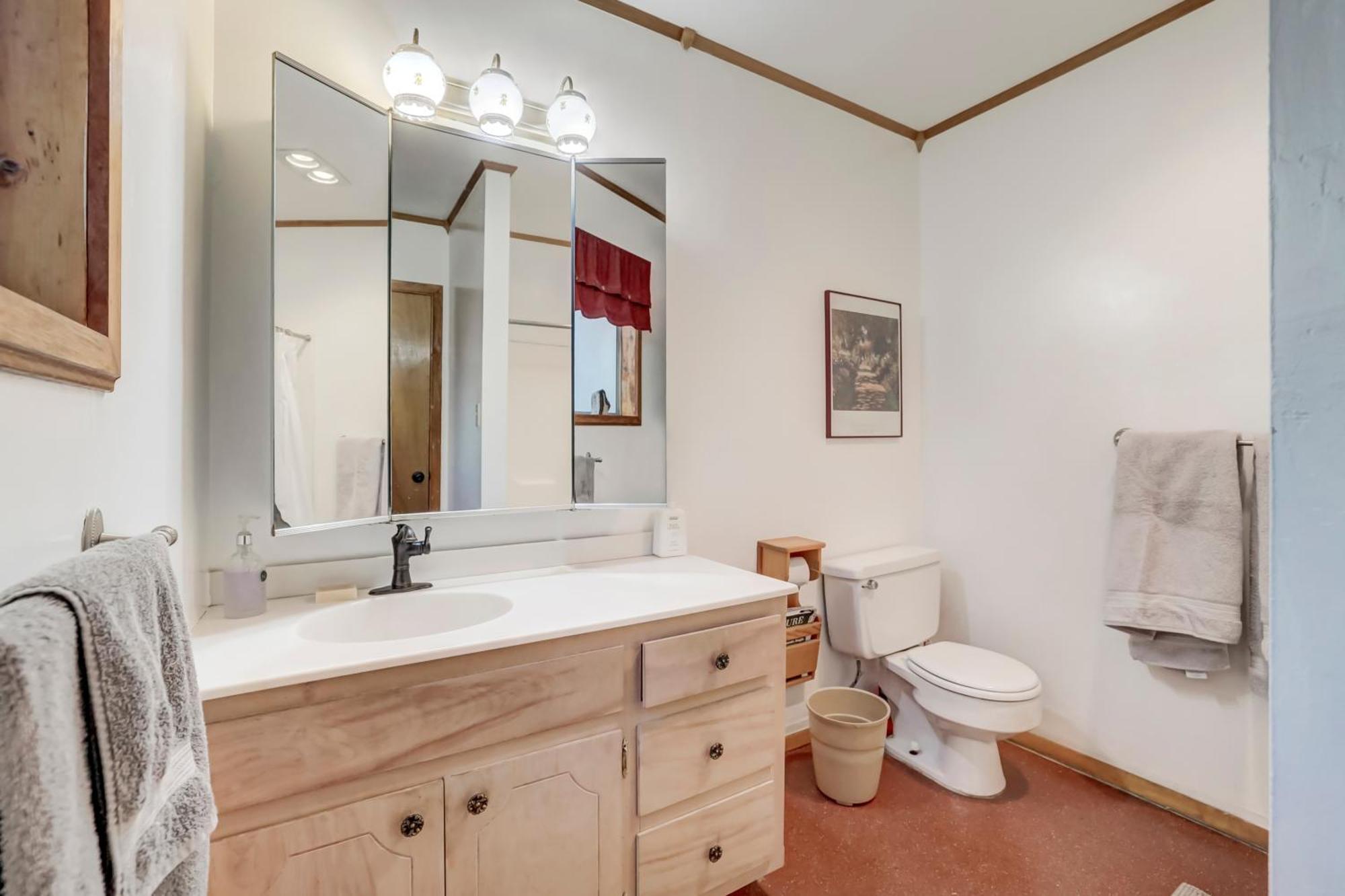 Spacious Classic Cabin Retreat- Near Lassen Mill Creek Luaran gambar
