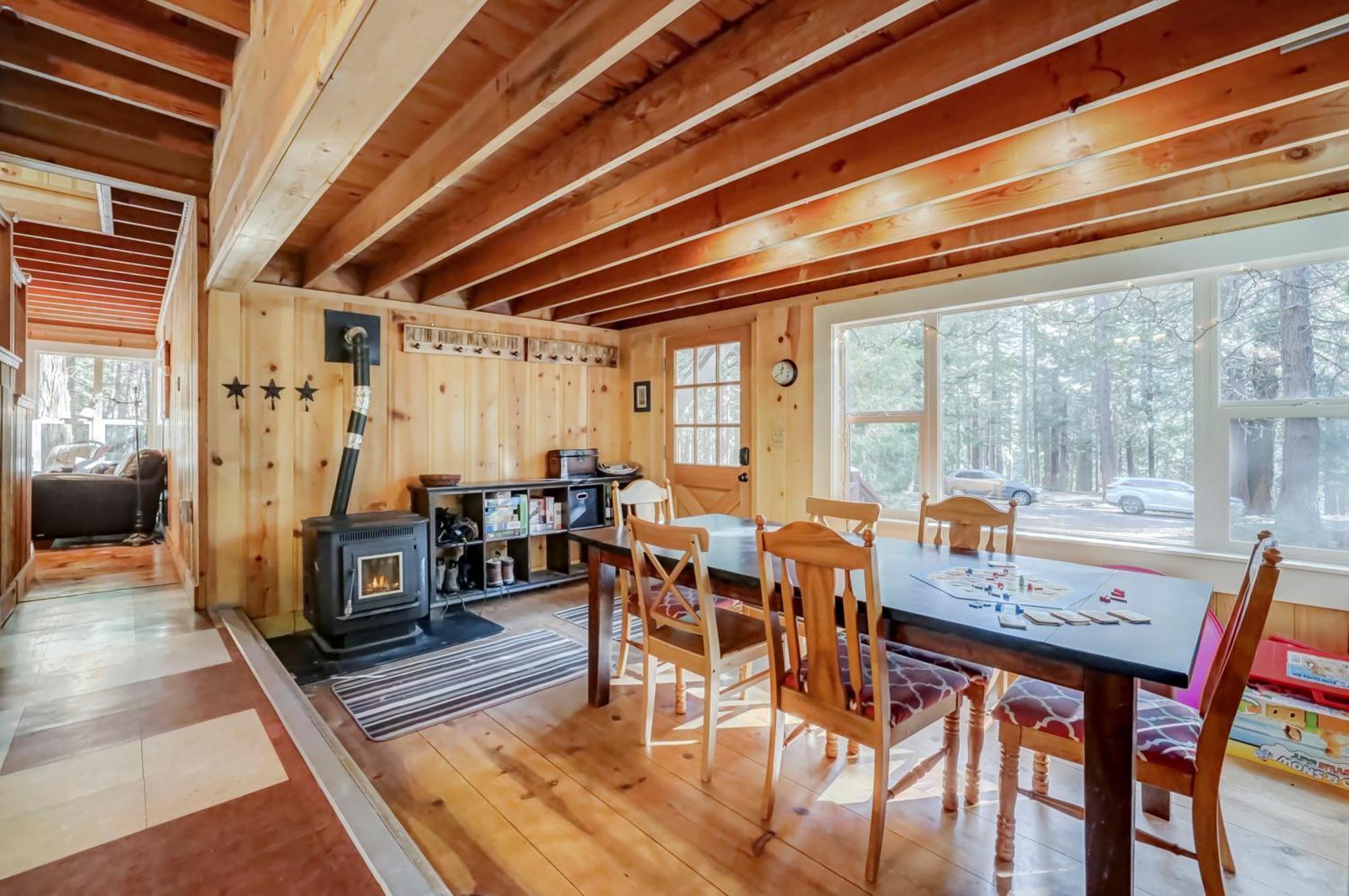 Spacious Classic Cabin Retreat- Near Lassen Mill Creek Luaran gambar